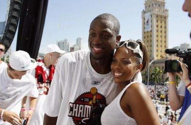 侠记：莫兰特喷35岁克莱是废物，可26岁的他命中率35+16（侠记：莫兰特嘲讽35岁克莱是废物，然而他26岁时命中率也就35+16）