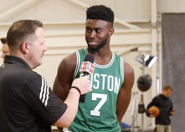 罗马诺：加纳乔与贝西克塔斯的转会传闻不实，他想留在英超（罗马诺辟谣：加纳乔不会转会贝西克塔斯，目标是继续留在英超）