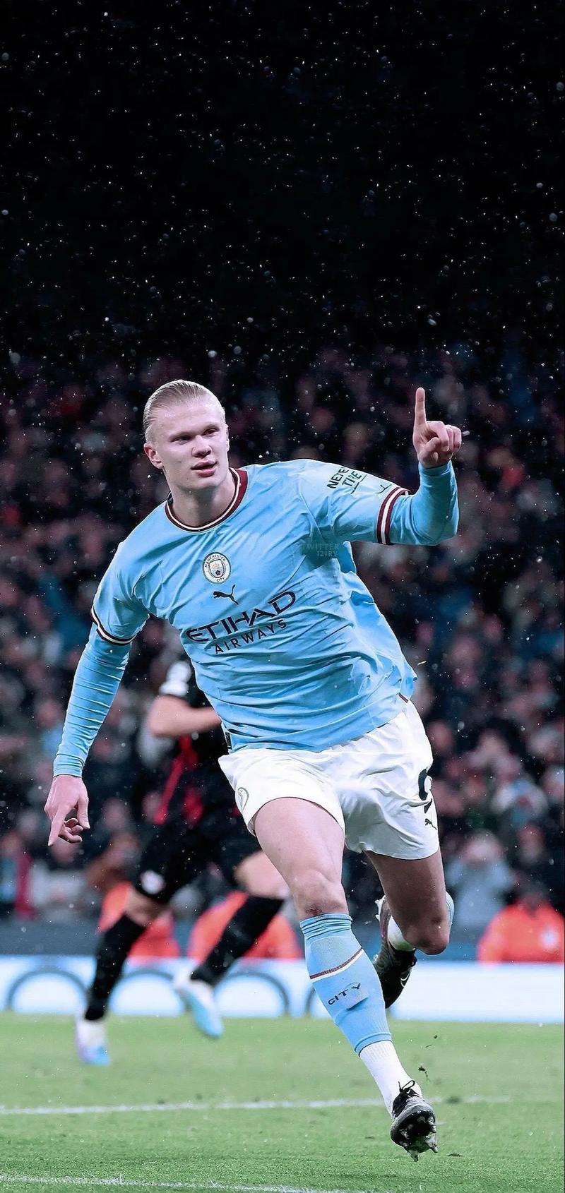 博洛尼亚vs那不勒斯：奥尔索利尼、达林加首发，麦克托米奈、霍伊伦出战（博洛尼亚迎战那不勒斯：奥尔索利尼、达林加进入首发，麦克托米奈与霍伊伦登场）