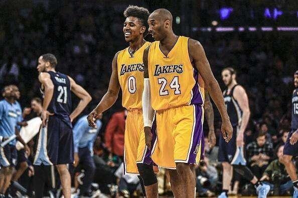 巴萨备战与法兰克福的欧冠联赛（巴萨备战欧冠迎战法兰克福）