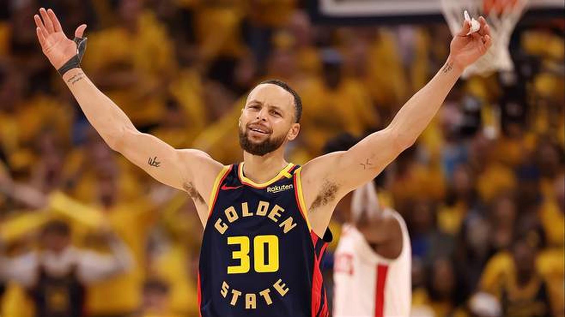 孔帕尼：我们没有“杯赛门将”制度；在混乱中迪亚斯有创造力（孔帕尼：不实行“杯赛门将”制度；迪亚斯在混乱中展现创造力）