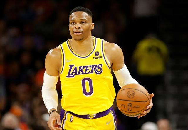 篮球篮网球队训练成果展示（篮网篮球队训练成果汇报展）