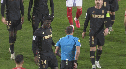 斯基拉：国米未来几周与巴斯托尼谈续约，新合同到2030年（斯基拉：国米近期将与巴斯托尼开启续约谈判，合同至2030年）