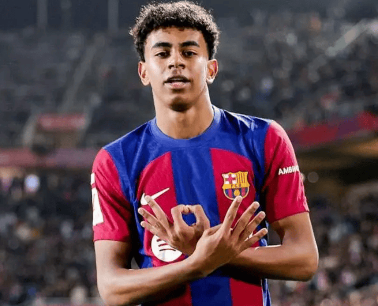 马尔基西奥质疑伊尔迪兹被换下：我绝不会把他换下，他太重要（马尔基西奥质疑换人决定：伊尔迪兹太重要，绝不能换）