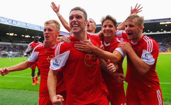 中国-西班牙商务论坛在成都举行，中足联理事长李克敏参加活动并发言