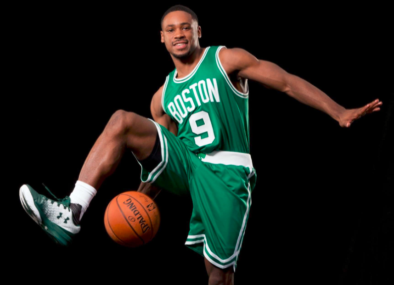 五粮液早报：这次“既分高下，也决生死”！（五粮液早报：此局不止分胜负，更关生死！）